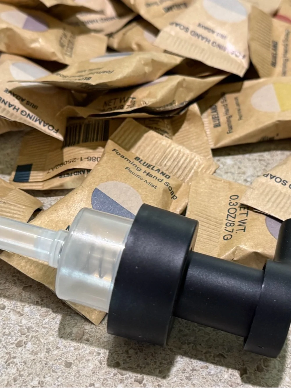 BlueLand Foaming Hand Soap Tablets and Pump - Picture 7 of 7